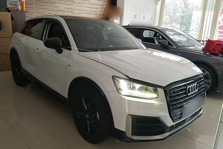 Used Audi Q2L 2020 35 TFSI Ambition Dynamic Edition Front Right 45 Deg