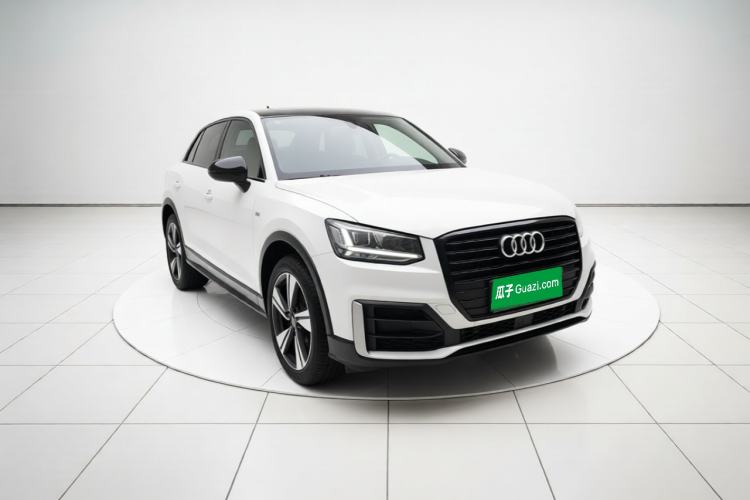 Used Audi Q2L 2020 35 TFSI Fashion Dynamic Model Front Right 45 Deg