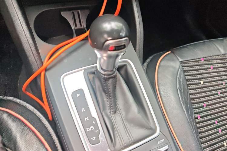 Used Audi Q2L 2020 35 TFSI Ambition Dynamic Edition Gear Lever