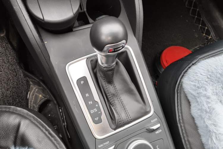 Used Audi Q2L 2020 35 TFSI Ambition Dynamic Edition Gear Lever