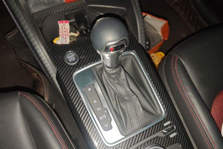 Used Audi Q2L 2020 35 TFSI Fashion Dynamic Model Gear Lever