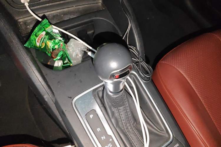 Used Audi Q2L 2020 35 TFSI Ambition Dynamic Edition Gear Lever