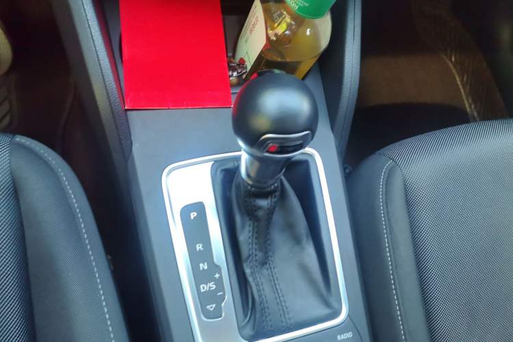 Used Audi Q2L 2020 35 TFSI Ambition Dynamic Edition Gear Lever