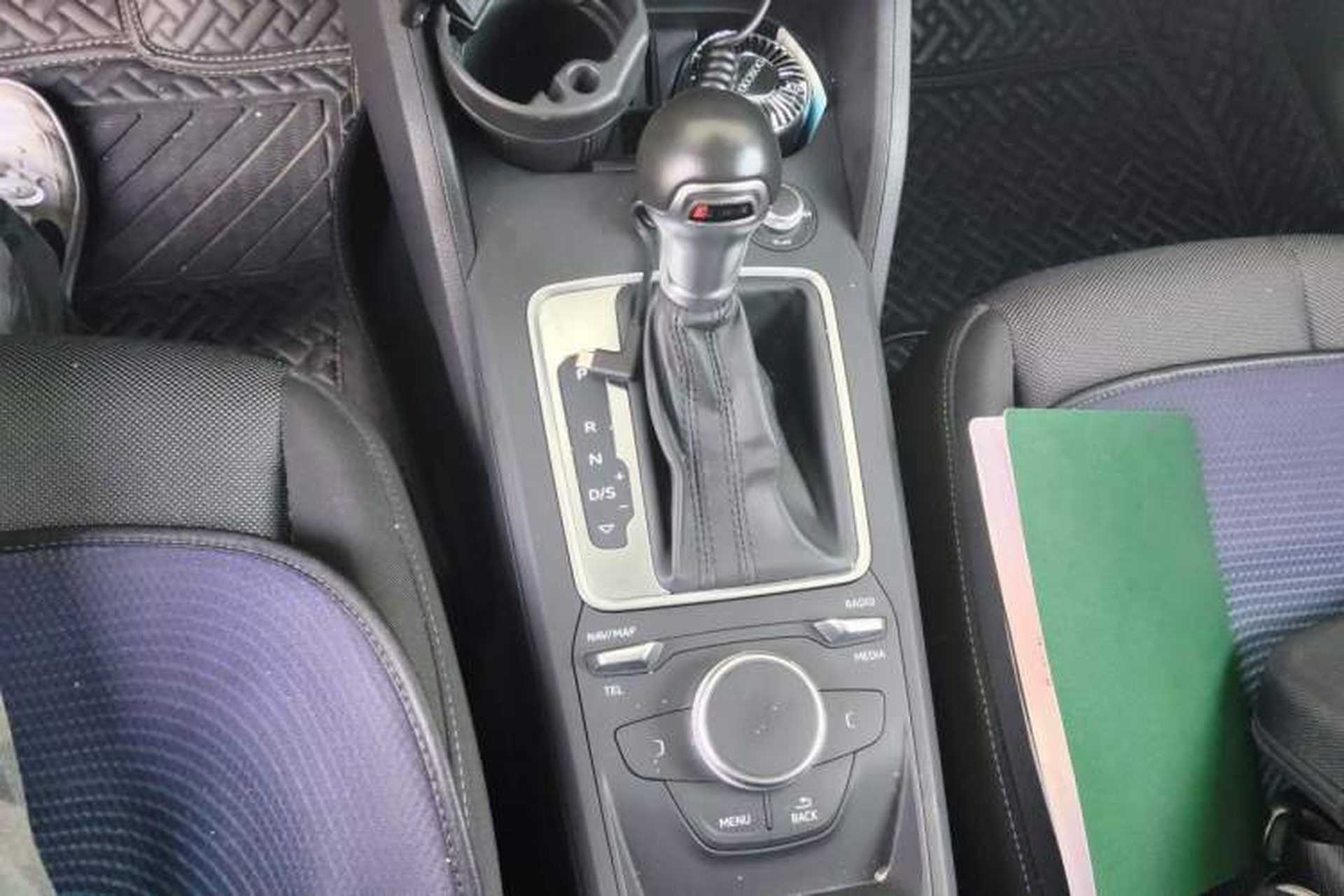 Used Audi Q2L 2020 35 TFSI Ambition Dynamic Edition Gear Lever