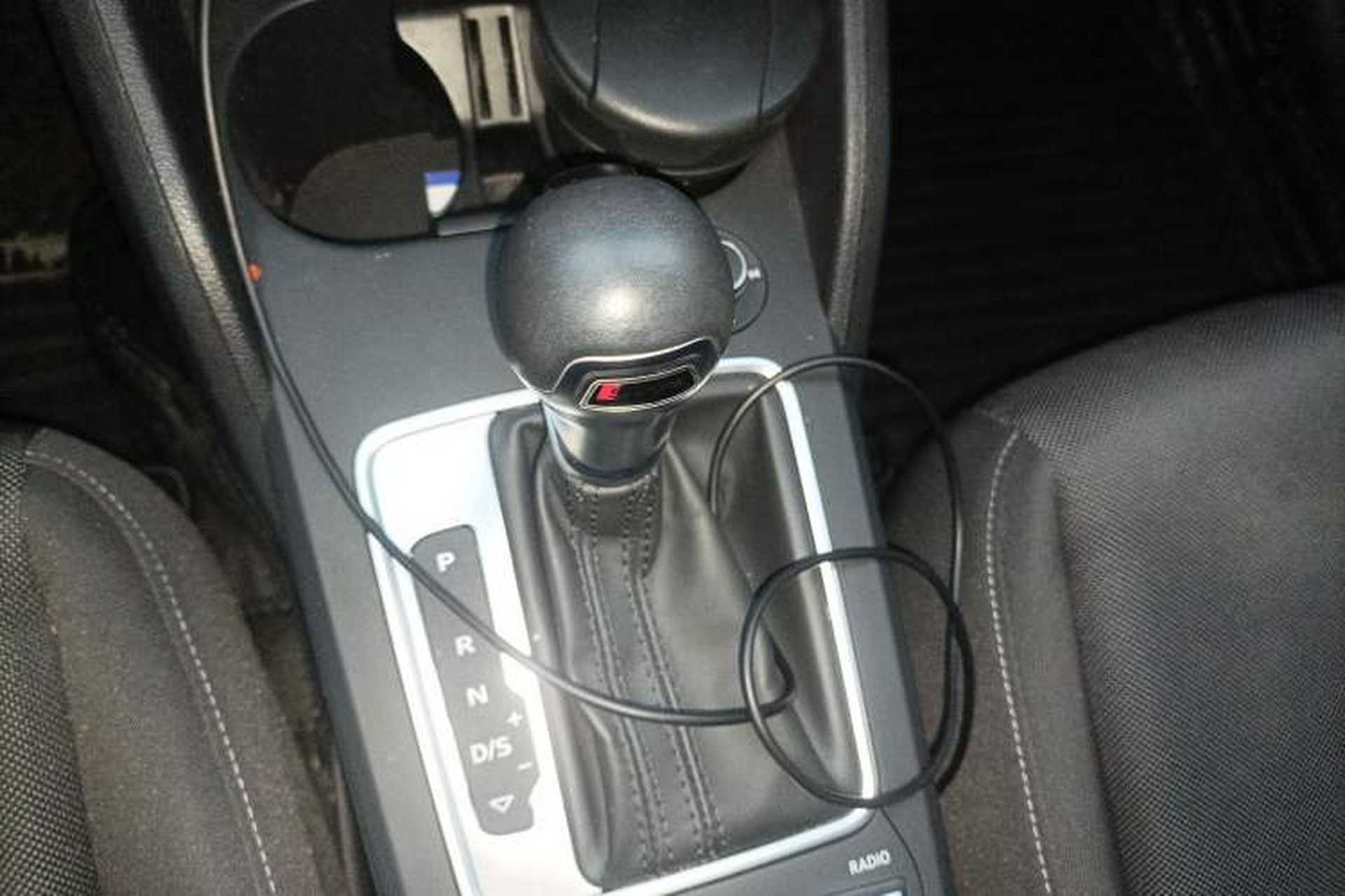 Used Audi Q2L 2020 35 TFSI Ambition Dynamic Edition Gear Lever