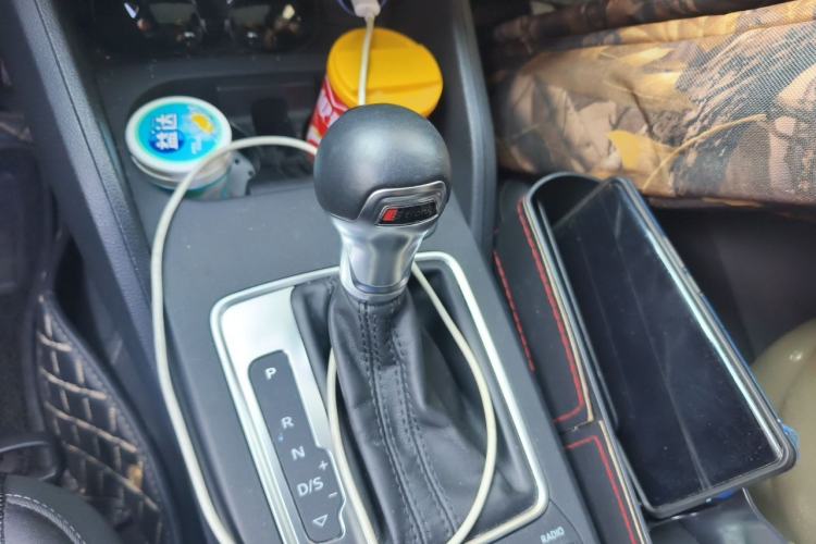 Used Audi Q2L 2020 35 TFSI Ambition Dynamic Edition Gear Lever