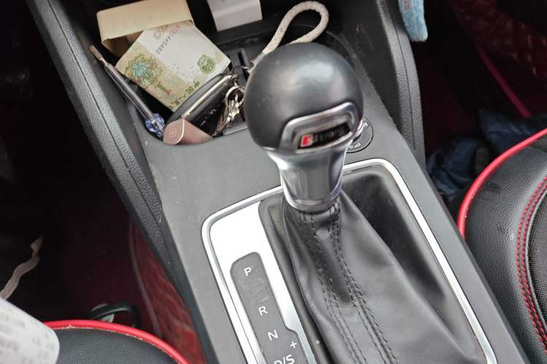 Used Audi Q2L 2020 35 TFSI Ambition Dynamic Edition Gear Lever