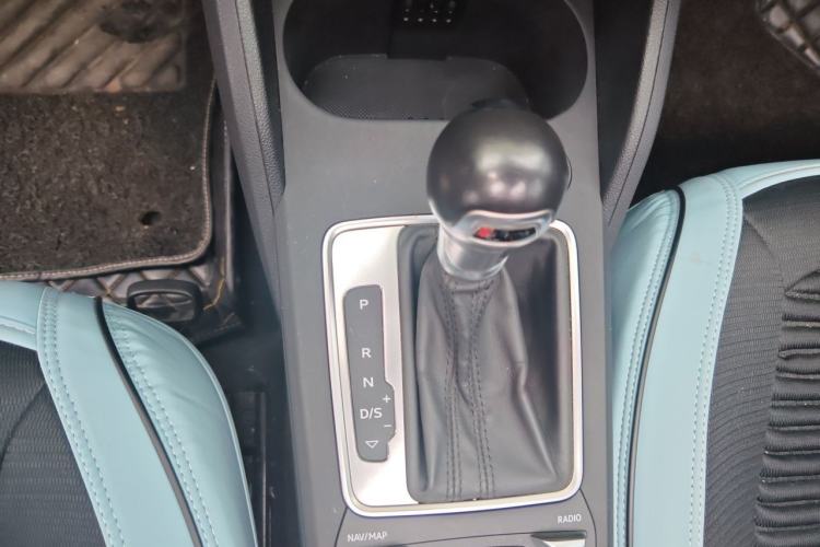 Used Audi Q2L 2020 35 TFSI Ambition Dynamic Edition Gear Lever