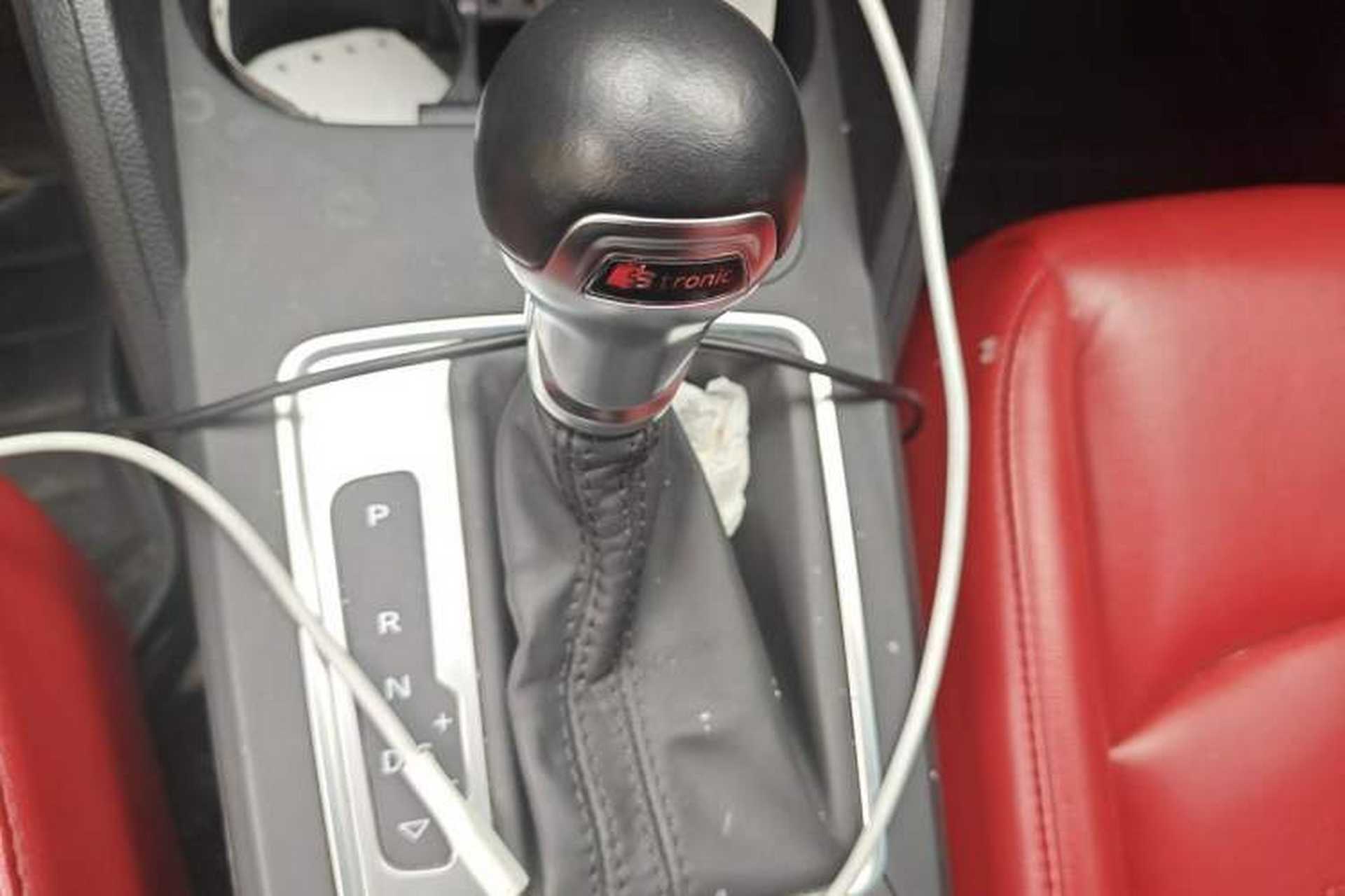 Used Audi Q2L 2020 35 TFSI Ambition Dynamic Edition Gear Lever
