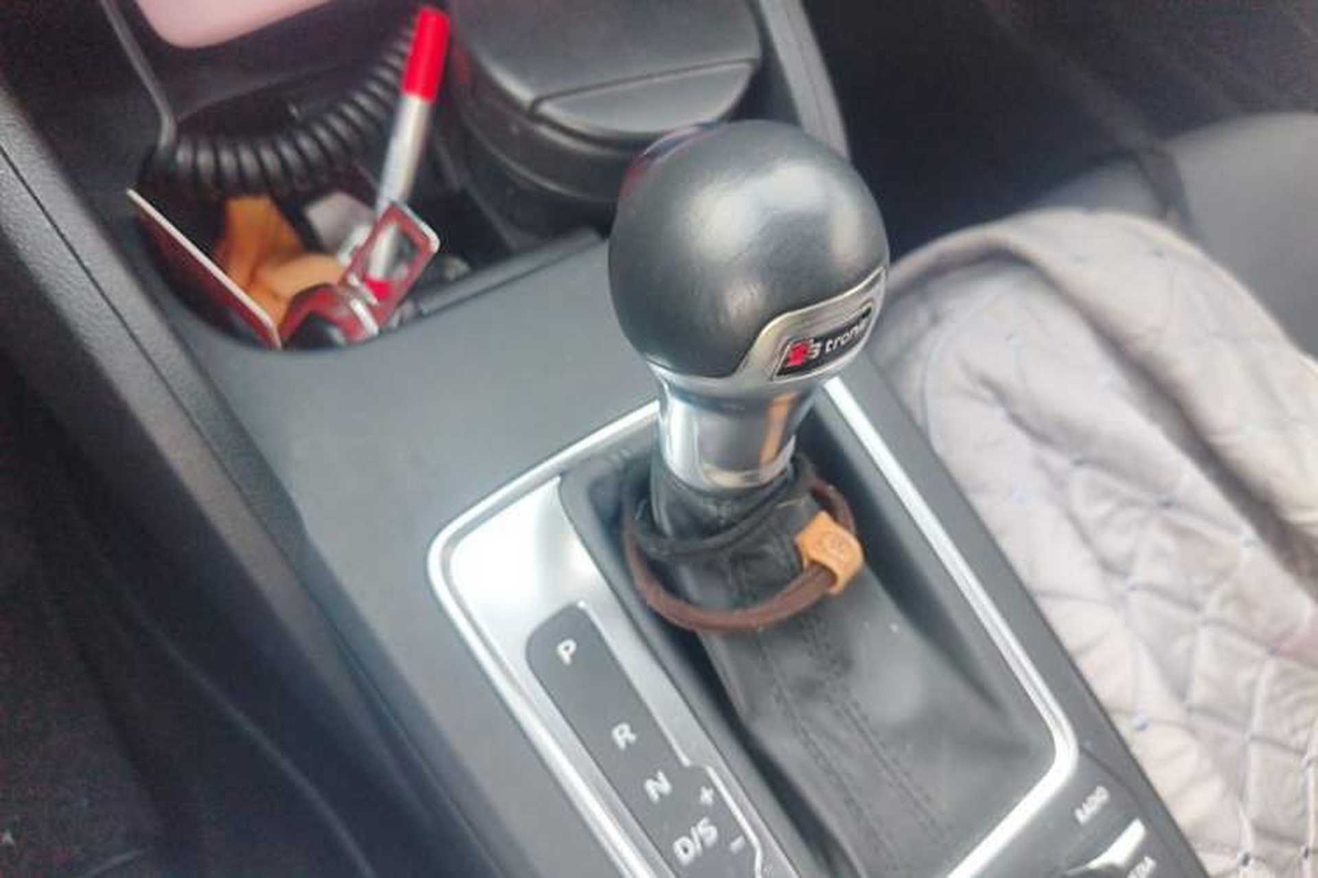 Used Audi Q2L 2020 35 TFSI Ambition Dynamic Edition Gear Lever