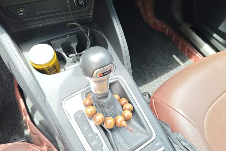 Used Audi Q2L 2020 35 TFSI Ambition Dynamic Edition Gear Lever
