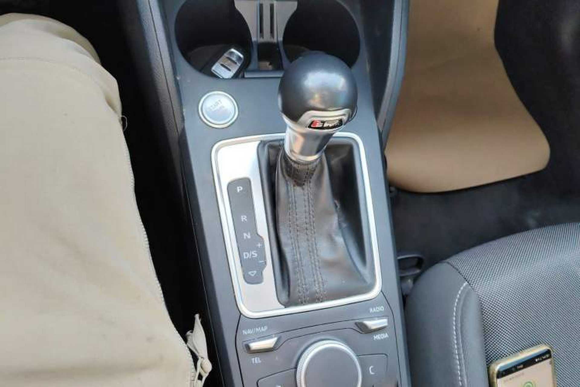 Used Audi Q2L 2020 35 TFSI Ambition Dynamic Edition Gear Lever