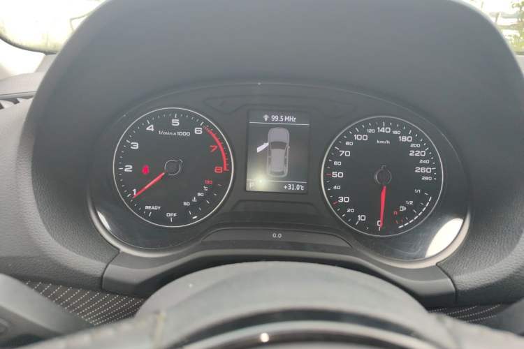 Used Audi Q2L 2020 35 TFSI Fashionable and Elegant Model Instrument Cluster