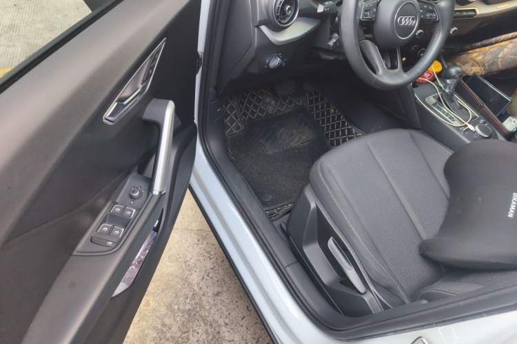 Used Audi Q2L 2020 35 TFSI Ambition Dynamic Edition Interior 3