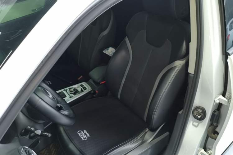 Used Audi Q2L 2020 35 TFSI Fashion Dynamic Model Left Front Seat