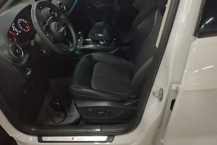 Used Audi Q2L 2020 35 TFSI Fashion Dynamic Model Left Front Seat