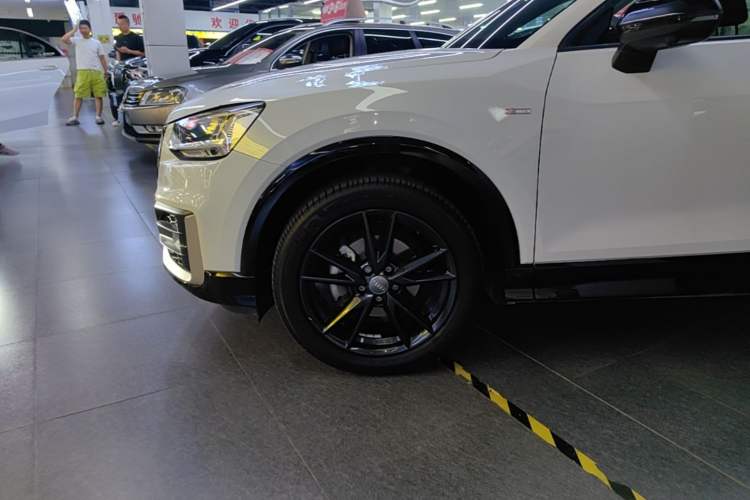 Used Audi Q2L 2020 35 TFSI Ambition Dynamic Edition Left Front Wheel Hub