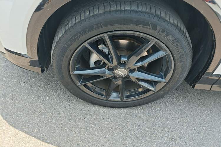Used Audi Q2L 2020 35 TFSI Ambition Dynamic Edition Left Front Wheel Hub