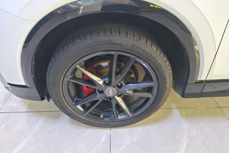 Used Audi Q2L 2020 35 TFSI Ambition Dynamic Edition Left Front Wheel Hub