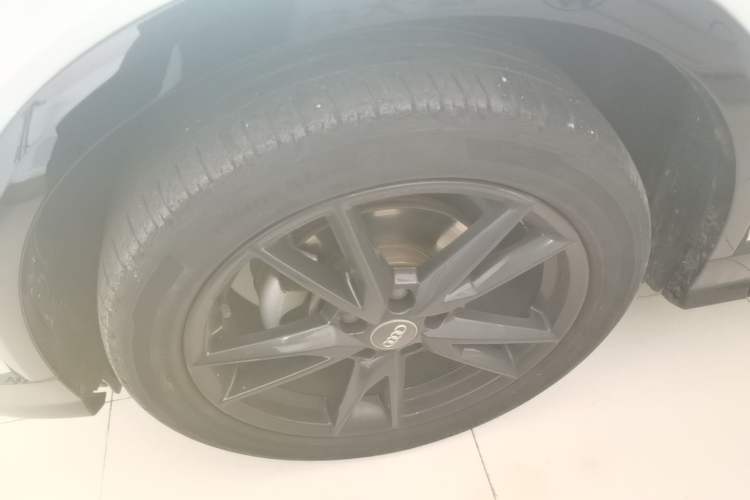 Used Audi Q2L 2020 35 TFSI Ambition Dynamic Edition Left Front Wheel Hub