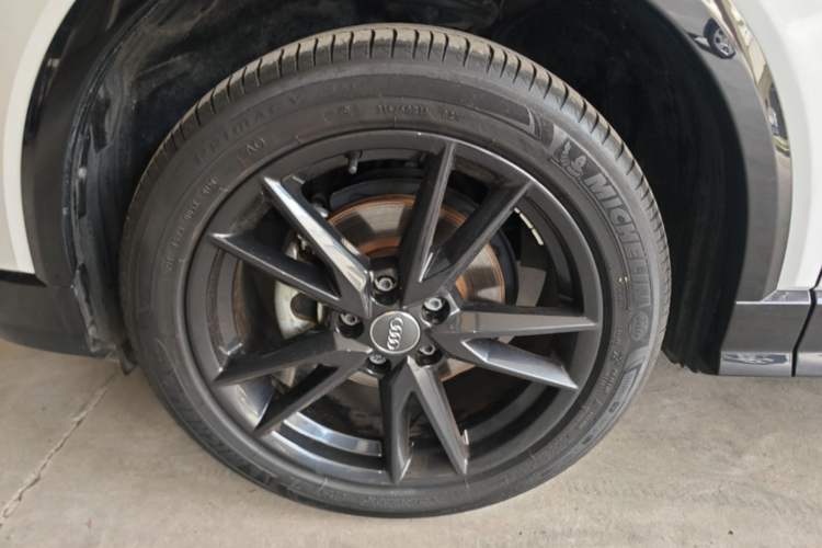 Used Audi Q2L 2020 35 TFSI Fashion Dynamic Model Left Front Wheel Hub