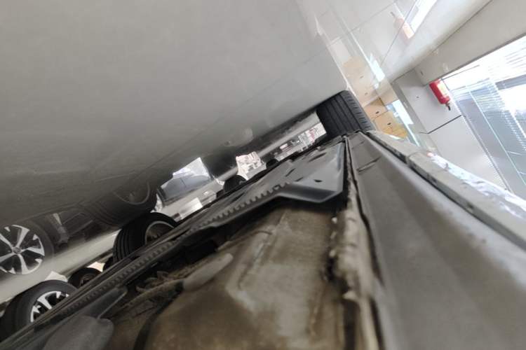 Used Audi Q2L 2020 35 TFSI Fashionable and Elegant Model Left Side Sill