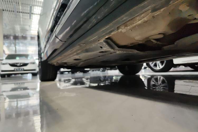 Used Audi Q2L 2020 35 TFSI Fashion Dynamic Model Left Side Sill