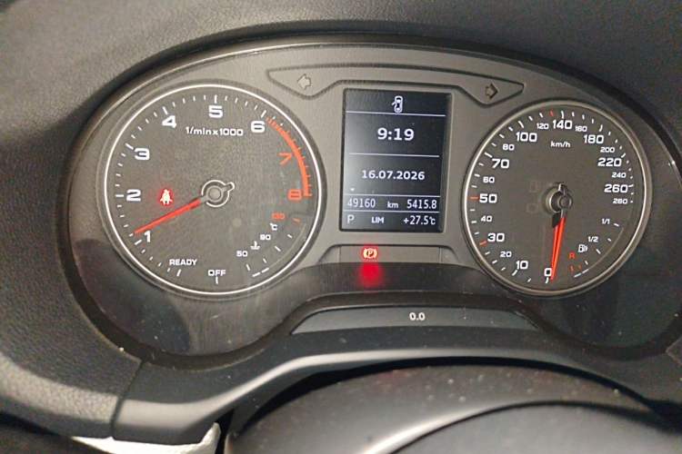 Used Audi Q2L 2020 35 TFSI Ambition Dynamic Edition Odometer Close Up