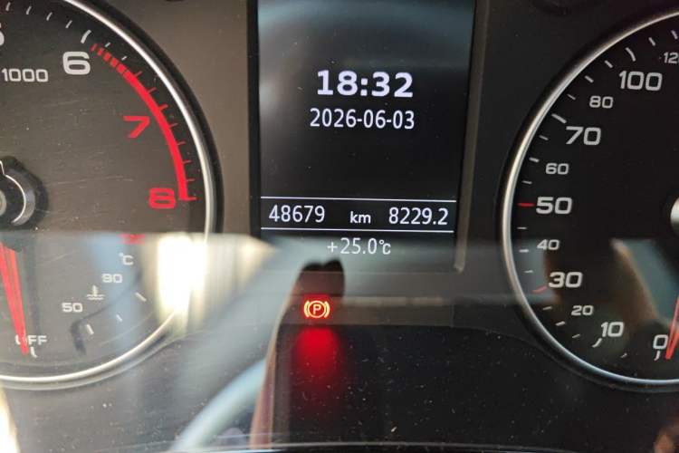 Used Audi Q2L 2020 35 TFSI Ambition Dynamic Edition Odometer Close Up