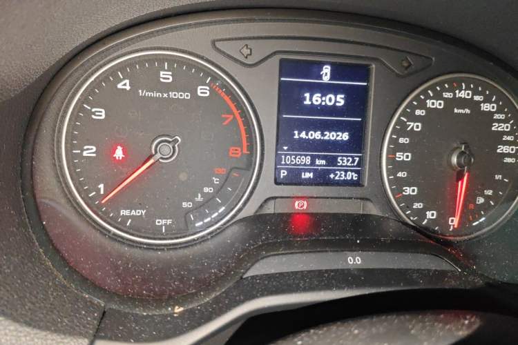 Used Audi Q2L 2020 35 TFSI Ambition Dynamic Edition Odometer Close Up