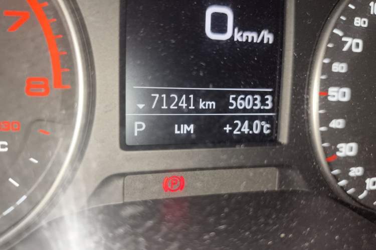 Used Audi Q2L 2020 35 TFSI Ambition Dynamic Edition Odometer Close Up