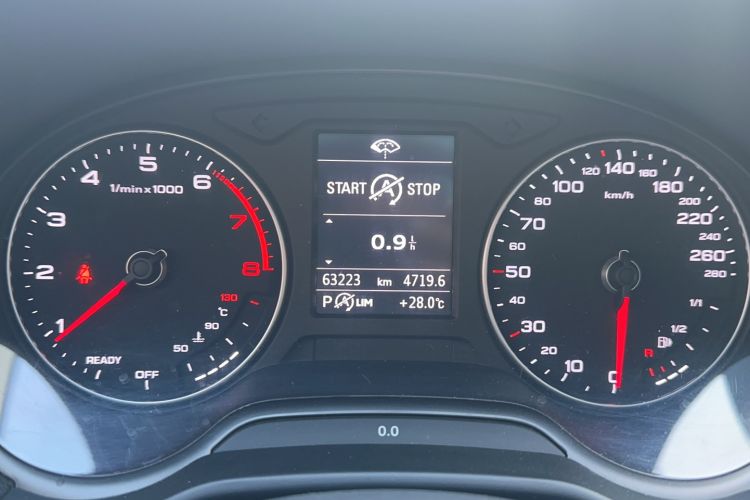 Used Audi Q2L 2020 35 TFSI Ambition Dynamic Edition Odometer Close Up