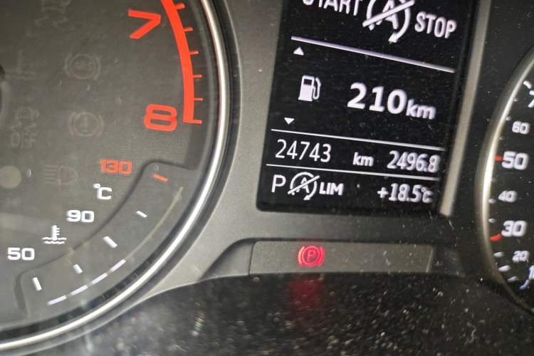 Used Audi Q2L 2020 35 TFSI Ambition Dynamic Edition Odometer Close Up
