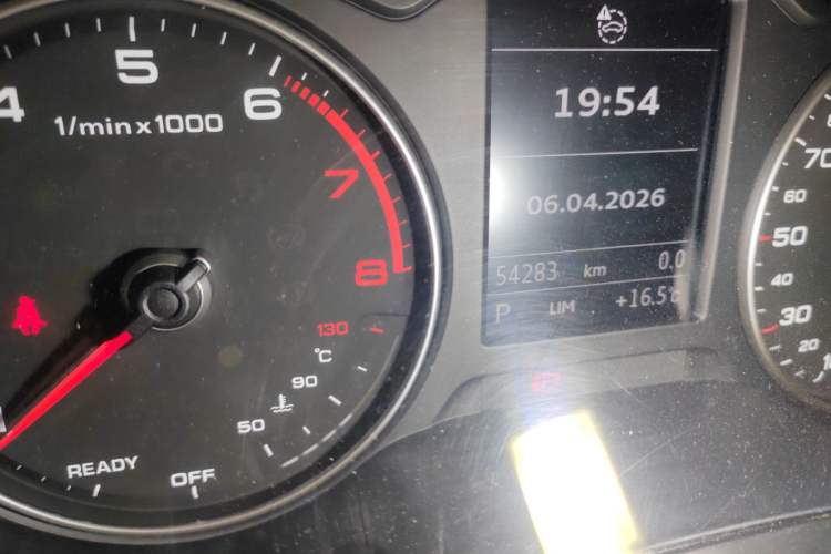 Used Audi Q2L 2020 35 TFSI Ambition Dynamic Edition Odometer Close Up