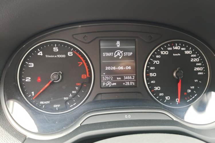Used Audi Q2L 2020 35 TFSI Ambition Dynamic Edition Odometer Close Up