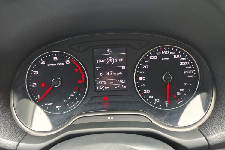 Used Audi Q2L 2020 35 TFSI Ambition Dynamic Edition Odometer Close Up