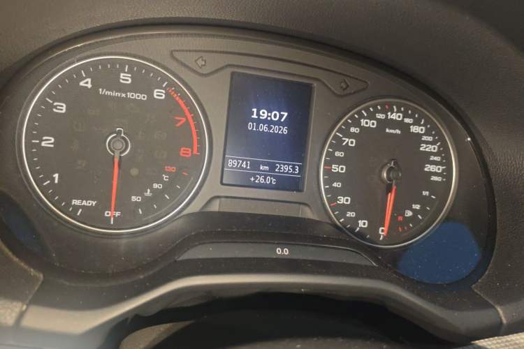 Used Audi Q2L 2020 35 TFSI Ambition Dynamic Edition Odometer Close Up