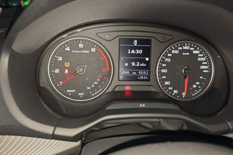 Used Audi Q2L 2020 35 TFSI Fashion Dynamic Model Odometer Close Up