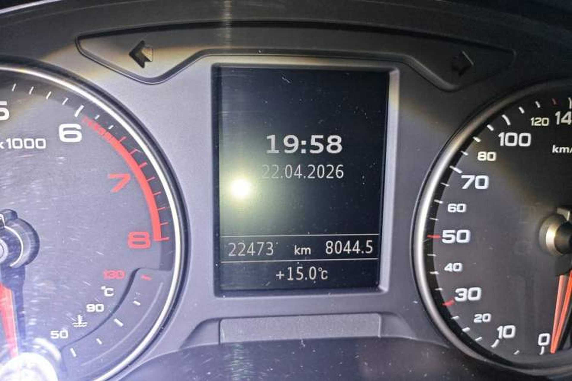 Used Audi Q2L 2020 35 TFSI Fashionable and Elegant Model Odometer Close Up