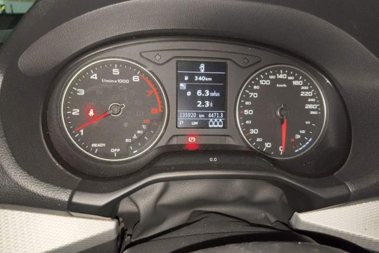Used Audi Q2L 2020 35 TFSI Ambition Dynamic Edition Odometer Close Up