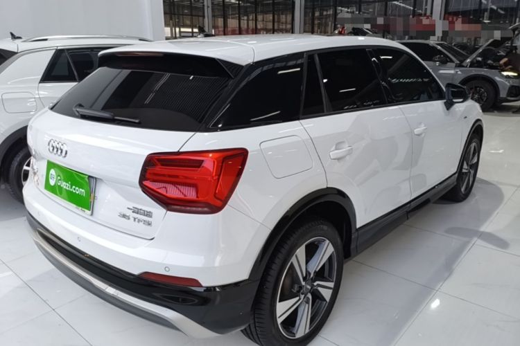 Used Audi Q2L 2020 35 TFSI Fashion Dynamic Model Rear Right 45 Deg