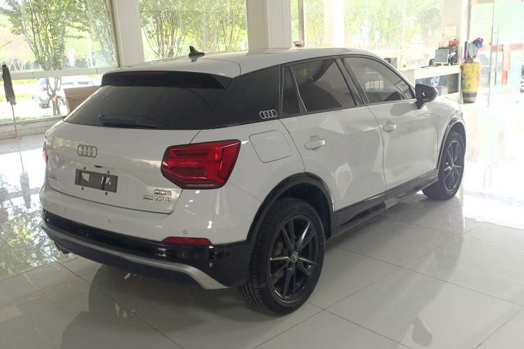 Used Audi Q2L 2020 35 TFSI Ambition Dynamic Edition Rear Right 45 Deg