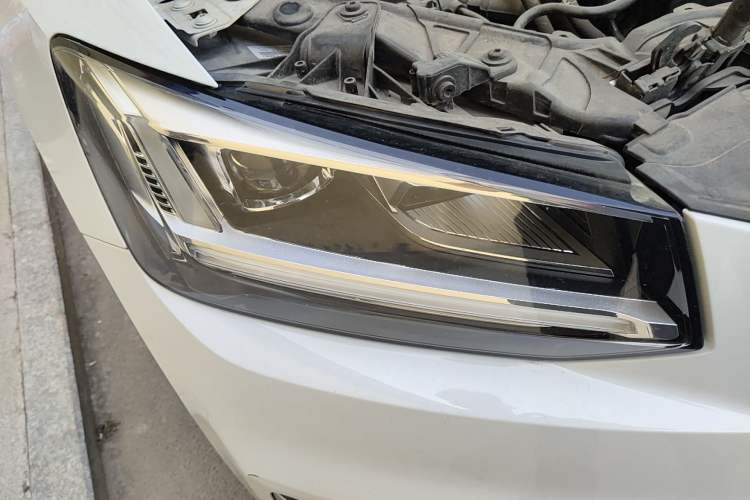 Used Audi Q2L 2020 35 TFSI Fashion Dynamic Model Right Front Headlight