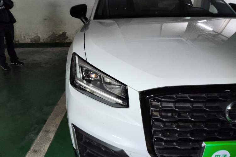 Used Audi Q2L 2020 35 TFSI Fashion Dynamic Model Right Front Headlight