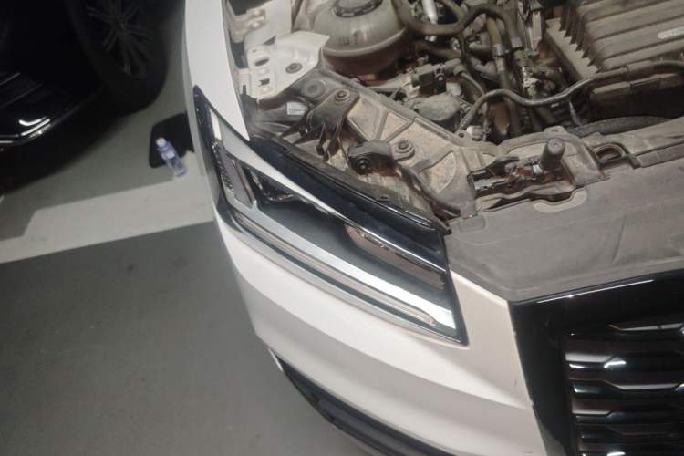 Used Audi Q2L 2020 35 TFSI Fashion Dynamic Model Right Front Headlight