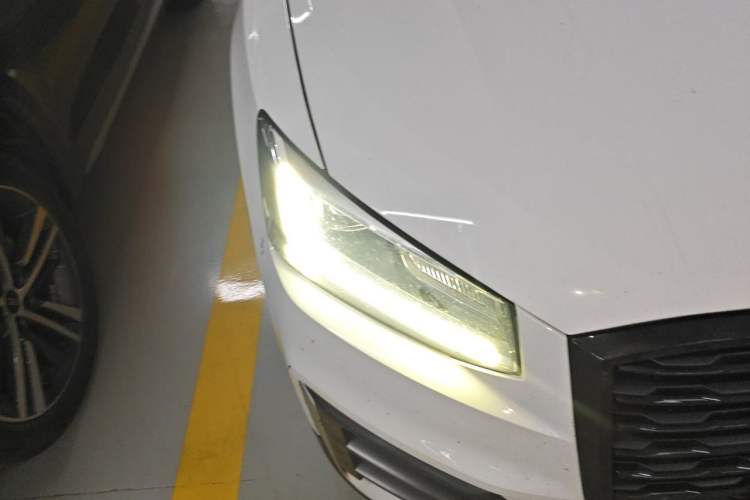 Used Audi Q2L 2020 35 TFSI Ambition Dynamic Edition Right Front Headlight