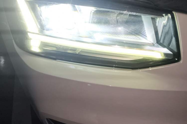Used Audi Q2L 2020 35 TFSI Ambition Dynamic Edition Right Front Headlight