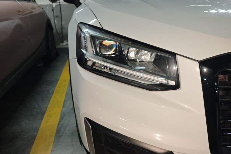 Used Audi Q2L 2020 35 TFSI Fashion Dynamic Model Right Front Headlight