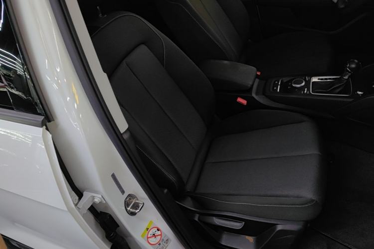 Used Audi Q2L 2020 35 TFSI Ambition Dynamic Edition Right Front Seat
