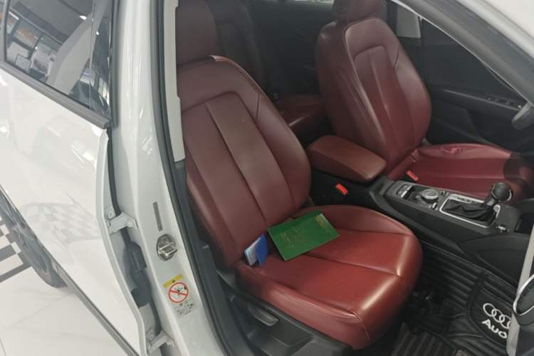 Used Audi Q2L 2020 35 TFSI Ambition Dynamic Edition Right Front Seat